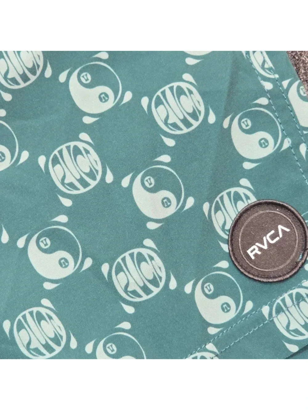 RVCA x ANP Travis Solid Trunk 17 Yin Yang Swim Shorts - Men's M